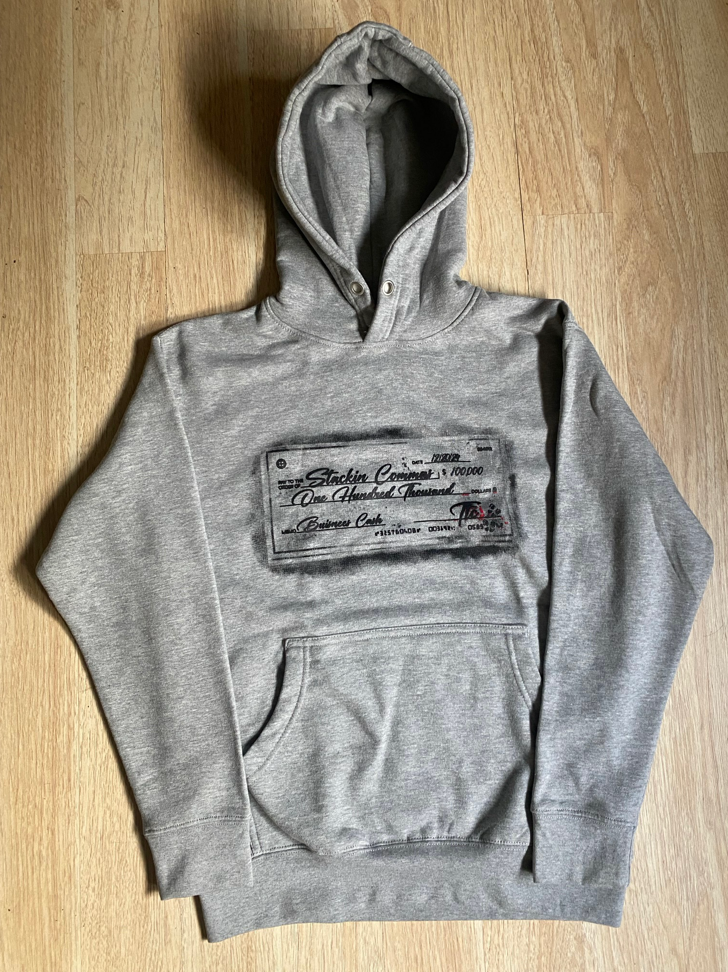 STACKIN COMMAS CHECK HOODIE